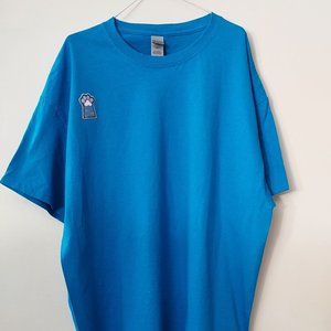 Gildan paw print tee shirt